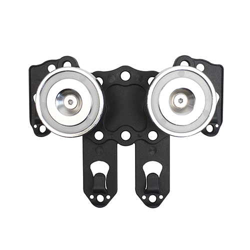 The ULFHEDNAR Magazine Holder features 2 strong magnets for quick access to up to 2 magazines, complete with molle-style belt loops for easy attachment.