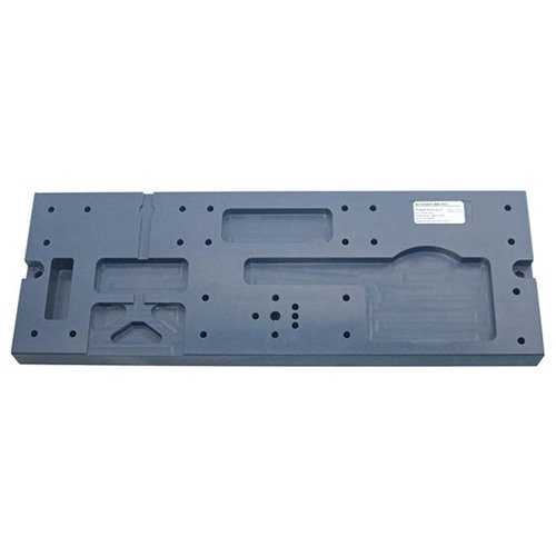 The Gunner’s Mount is perfect for AR/M4 lower work, featuring parts pockets to prevent loss, magazine support slots, and compatibility with various magazine systems.