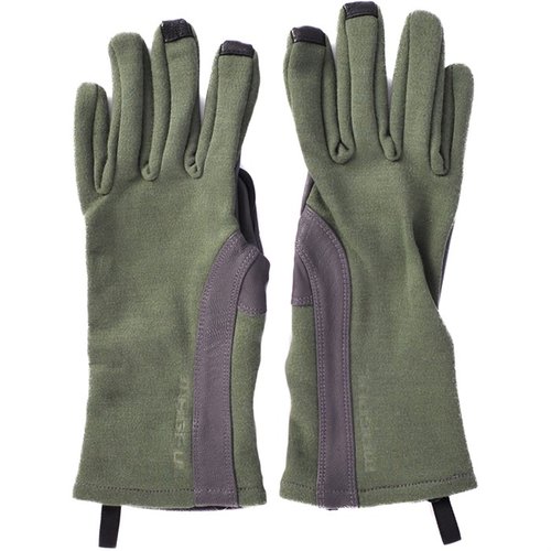 The MAGPUL Flight Glove 2.0 offers flame-resistant Nomex and Kevlar, goatskin leather for tactile feel, and touchscreen capability, perfect for high dexterity tasks.